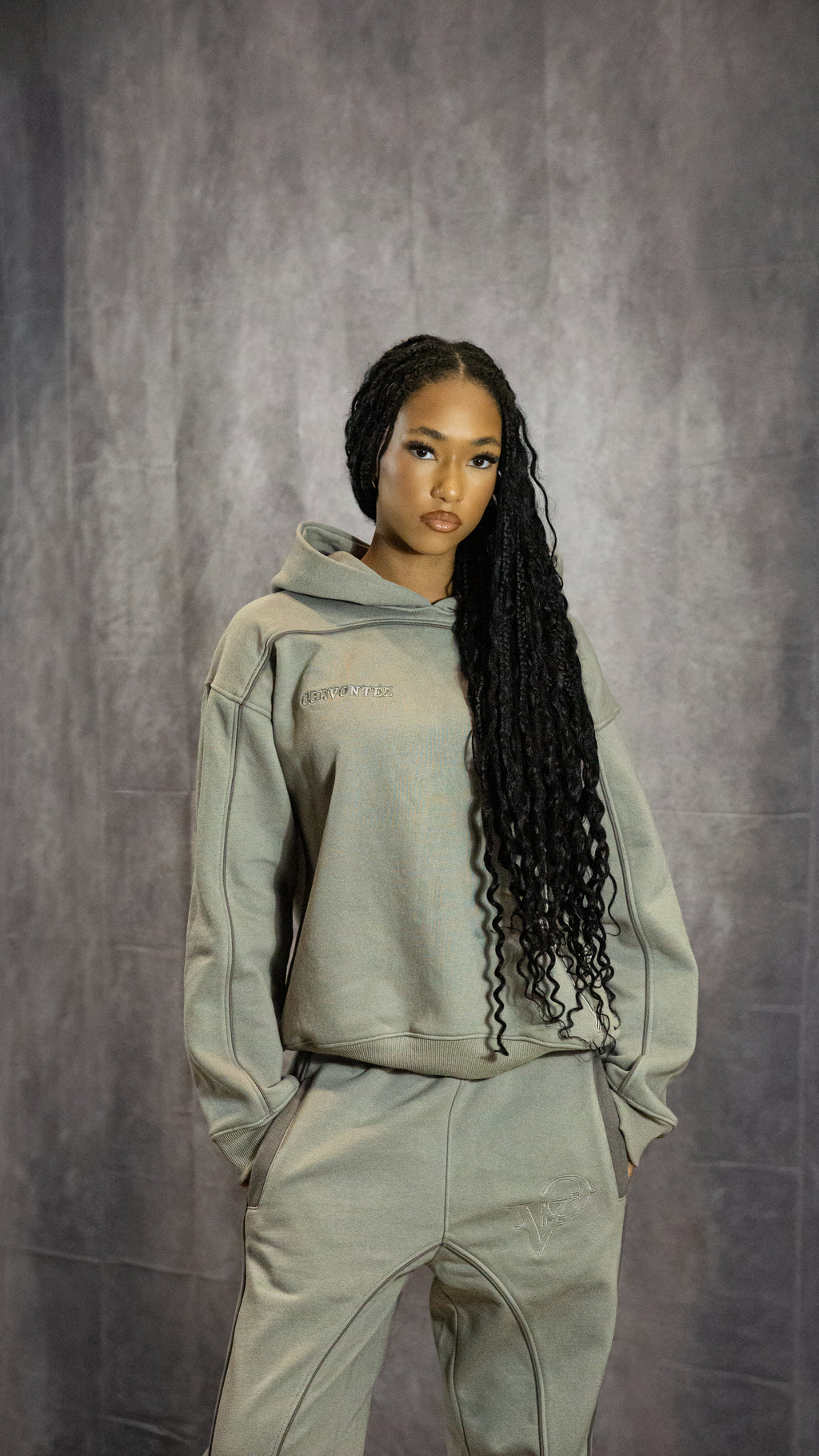 Éleve Mink Grey Tracksuit